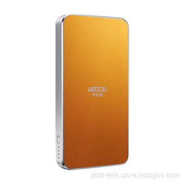 Power Bank for iPhone 4 with 4,600mAh Battery Capacity, Comes in Yellow Color